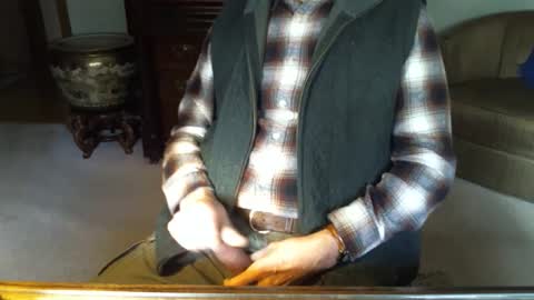 jt335577 online show from February 4, 2025, 4:18 pm