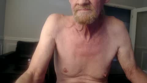 jtull52 online show from June 19, 2026, 8:23 pm