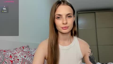 Julia and Julia online show from November 3, 2025, 3:35 pm