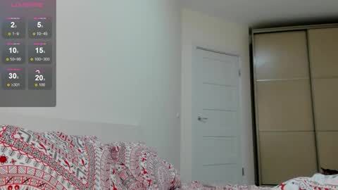 Julia and Julia online show from November 7, 2025, 9:53 am