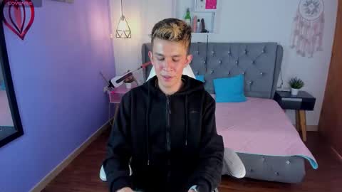 Juandii online show from March 5, 2026, 6:37 pm