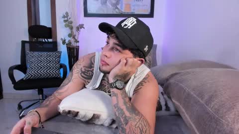 Snapshot of juan_alvarez18 chatting on October 2, 2025, 3:13 am juan_alvarez18 online show from October 2, 2025, 3:13 am