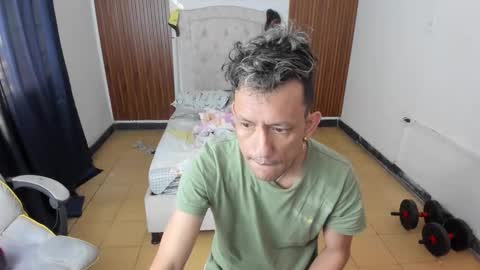 juan_and_luke online show from May 1, 2026, 12:21 pm