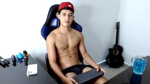 Snapshot of juan_da01 chatting on December 19, 2024, 2:45 am JuanDa online show from December 19, 2024, 2:45 am