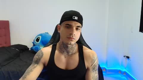 Snapshot of juan_gomez_1 chatting on December 14, 2025, 12:27 am juan_gomez_1 online show from December 14, 2025, 12:27 am