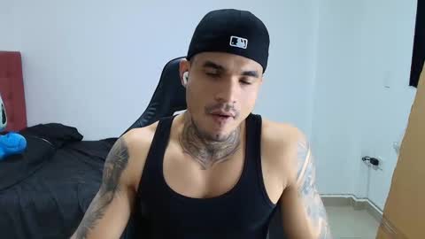 Snapshot of juan_gomez_1 chatting on December 18, 2025, 12:49 am juan_gomez_1 online show from December 18, 2025, 12:49 am