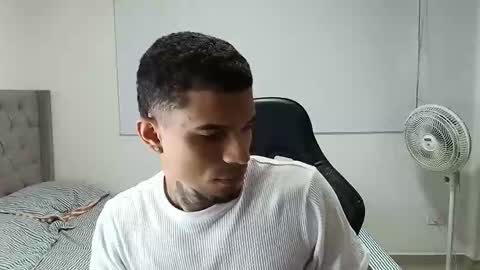 Snapshot of juan_gomez_1 chatting on January 11, 2026, 7:30 pm juan_gomez_1 online show from January 11, 2026, 7:30 pm