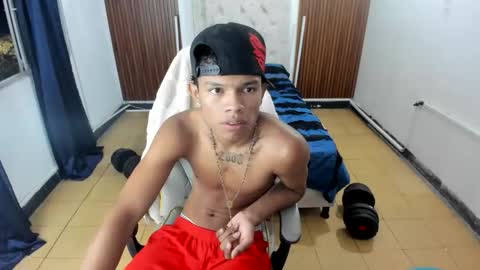 Snapshot of juan_mhata chatting on June 1, 2026, 12:34 am Juan Mhata online show from June 1, 2026, 12:34 am