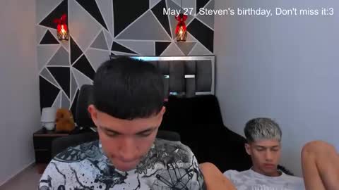 Snapshot of juan_nd_steven chatting on May 11, 2026, 11:13 pm JuanSteven online show from May 11, 2026, 11:13 pm
