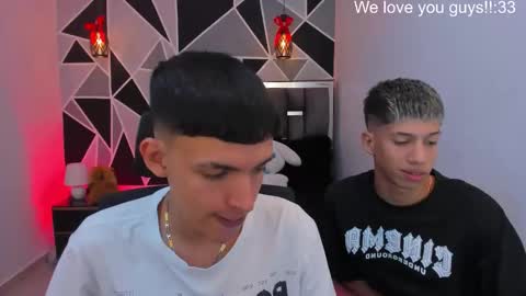 Snapshot of juan_nd_steven chatting on May 28, 2026, 11:35 pm JuanSteven online show from May 28, 2026, 11:35 pm