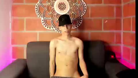 Juan Posada online show from March 13, 2026, 9:54 pm