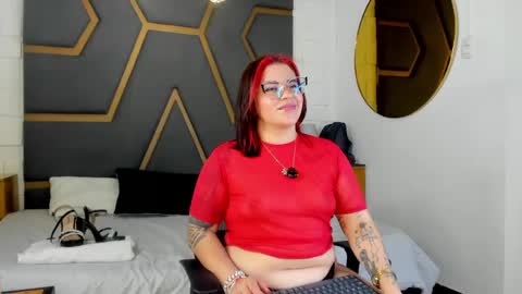 Juana Valkiria online show from May 30, 2026, 4:09 am