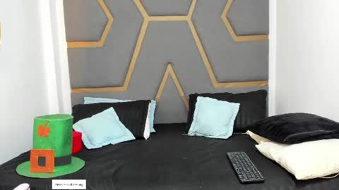 Juana Valkiria online show from July 1, 2026, 3:41 am
