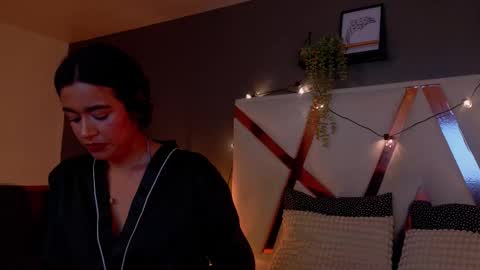 Snapshot of juanagold_ chatting on November 29, 2025, 2:47 am J U A N A online show from November 29, 2025, 2:47 am