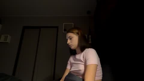 Lola online show from October 21, 2025, 4:08 pm