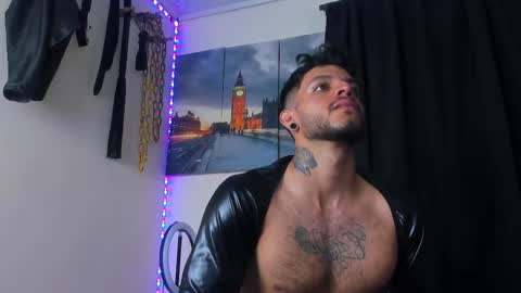 Juan Esteban online show from March 4, 2025, 2:17 am