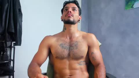 Snapshot of juanbladde chatting on May 15, 2026, 4:08 am Juan Esteban online show from May 15, 2026, 4:08 am