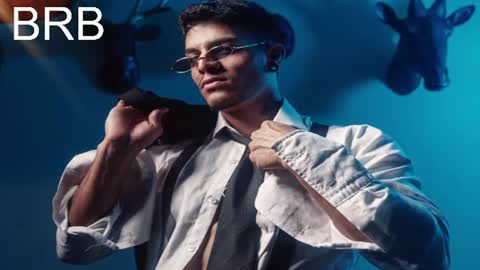 Juan Esteban online show from July 22, 2026, 11:24 am