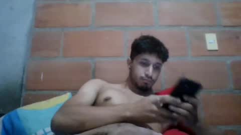 juanc23_371 online show from December 9, 2024, 11:03 pm