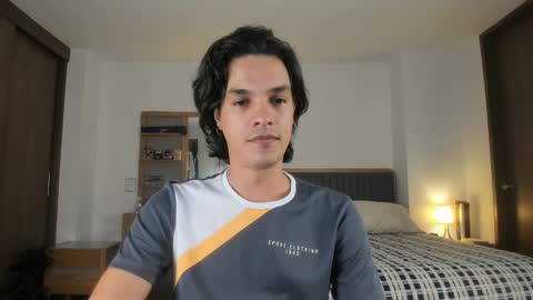 juancam69 online show from April 23, 2026, 3:41 am