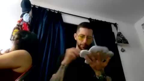 juancamillr online show from April 19, 2026, 12:22 am