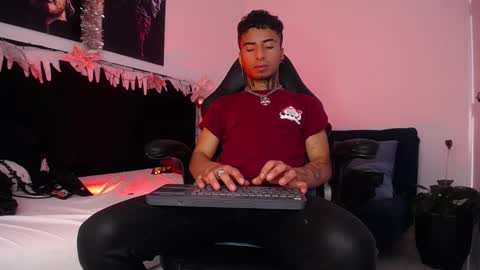 juancamilo66_ online show from January 2, 2025, 8:02 pm