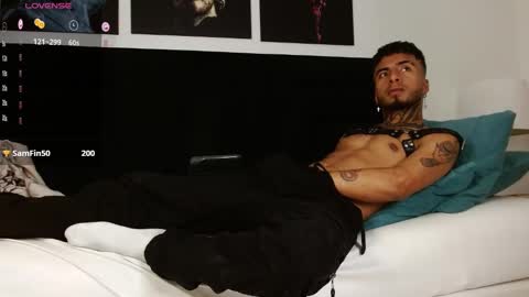 juancamilo66_ online show from February 28, 2025, 11:25 am