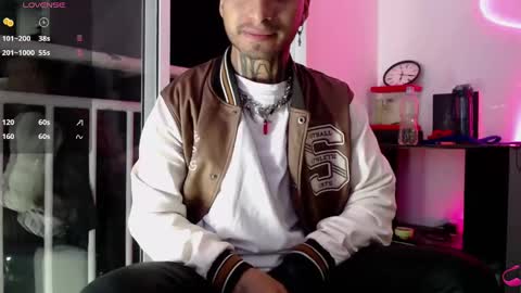 juancamilo66_ online show from September 23, 2025, 3:09 am