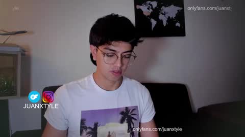 Snapshot of juancamroom chatting on September 28, 2025, 4:40 am . online show from September 28, 2025, 4:40 am