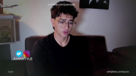 Snapshot of juancamroom chatting on October 6, 2025, 6:49 pm . online show from October 6, 2025, 6:49 pm