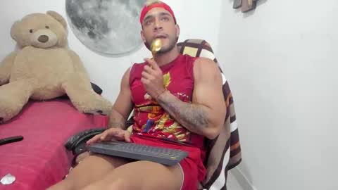 Snapshot of juanes_aristi chatting on February 23, 2026, 1:03 am Juanes online show from February 23, 2026, 1:03 am