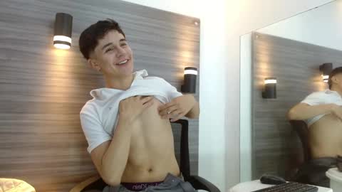 JuanGomm online show from March 13, 2026, 3:13 am