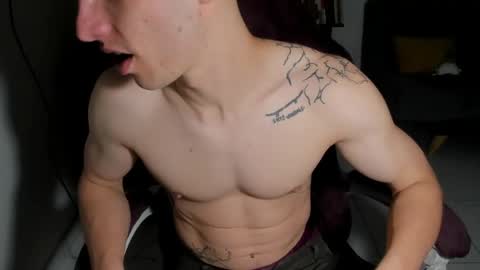 Snapshot of juanisimo_ chatting on May 15, 2026, 4:41 am JUANISIMO online show from May 15, 2026, 4:41 am