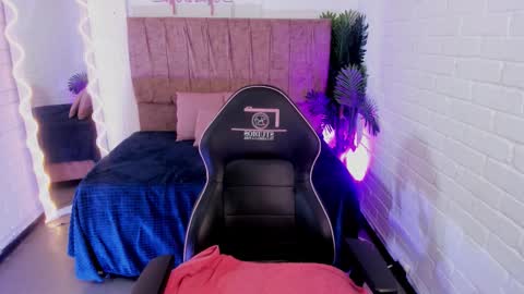 Snapshot of juanita_tay chatting on October 4, 2025, 11:41 am JUANITA online show from October 4, 2025, 11:41 am