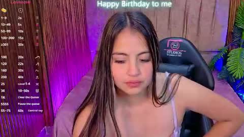 JUANITA online show from June 22, 2026, 11:40 am
