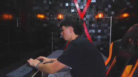 juanpiedraita online show from March 12, 2026, 1:39 pm