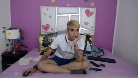 juanse18hot online show from October 23, 2025, 6:34 am