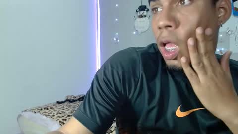 Snapshot of juanse_hot11 chatting on December 30, 2024, 3:46 pm juanse_hot11 online show from December 30, 2024, 3:46 pm