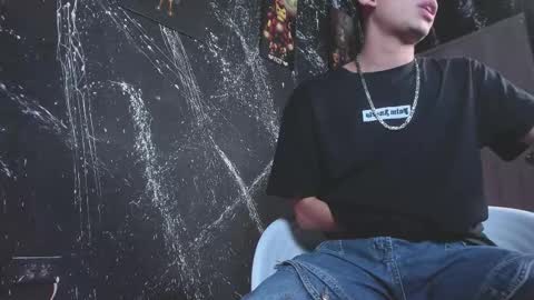 Snapshot of juansixx_ chatting on November 6, 2025, 8:43 pm Juan online show from November 6, 2025, 8:43 pm