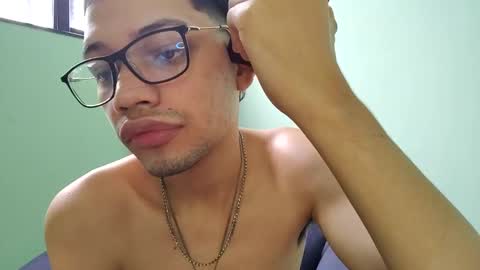 juansuarez204 online show from January 10, 2025, 3:37 pm