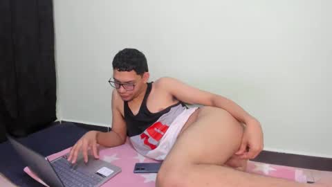 juansuarez204 online show from February 20, 2025, 12:08 am