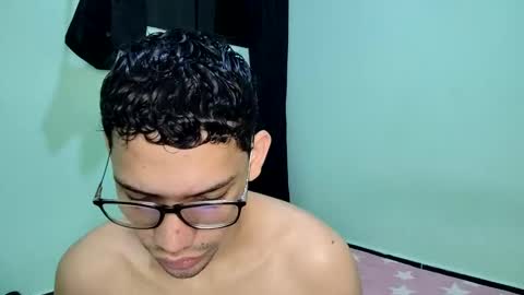 juansuarez204 online show from March 5, 2025, 11:49 pm