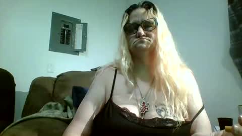juggacupalo1 online show from February 6, 2026, 4:39 am