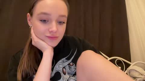 Snapshot of juicy_angels chatting on April 8, 2026, 9:48 pm alexa online show from April 8, 2026, 9:48 pm