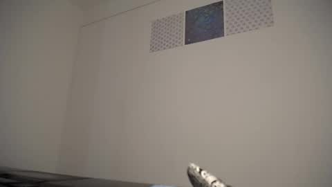 Snapshot of juicy_boy22 chatting on December 4, 2024, 7:50 am Miguel online show from December 4, 2024, 7:50 am