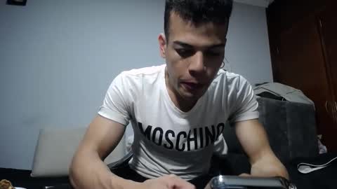 Snapshot of juicy_boy22 chatting on September 14, 2025, 11:04 pm Miguel online show from September 14, 2025, 11:04 pm