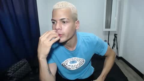 Snapshot of juicy_boy22 chatting on October 26, 2025, 9:31 pm Miguel online show from October 26, 2025, 9:31 pm