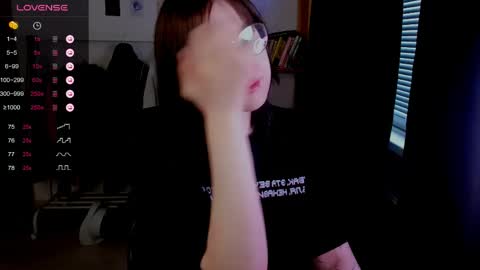 Snapshot of juicy_burrito chatting on April 20, 2026, 8:17 am Bella online show from April 20, 2026, 8:17 am
