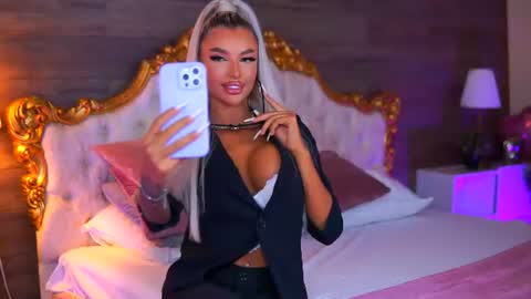 Snapshot of juicy_jessye chatting on July 9, 2026, 7:51 pm Jessye online show from July 9, 2026, 7:51 pm