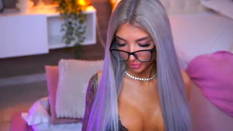 Snapshot of juicy_jessye chatting on July 14, 2026, 2:05 am Jessye online show from July 14, 2026, 2:05 am